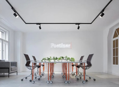 独具特色的办公室装修设计空间是怎样打造的——Poetizer